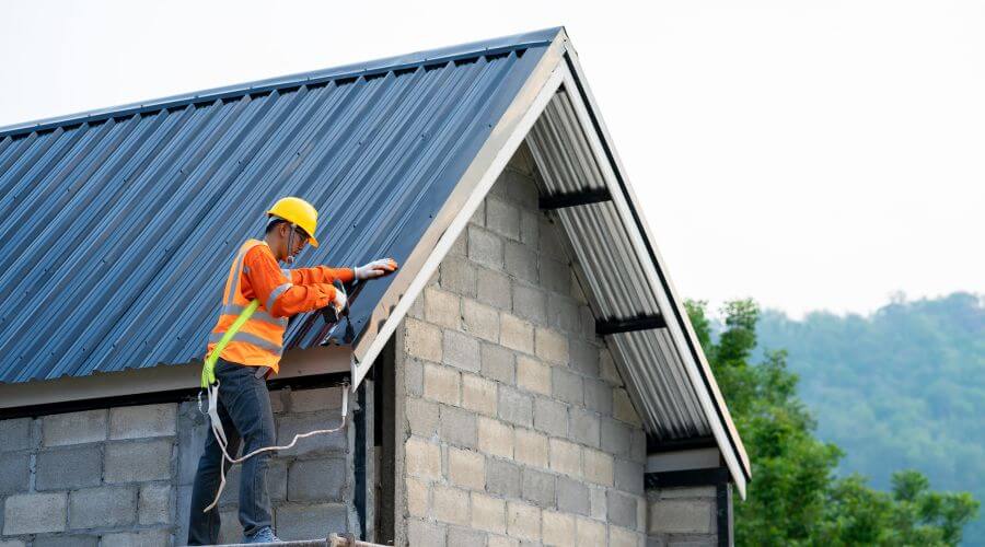 Professional residential roofers in Hornick, IA